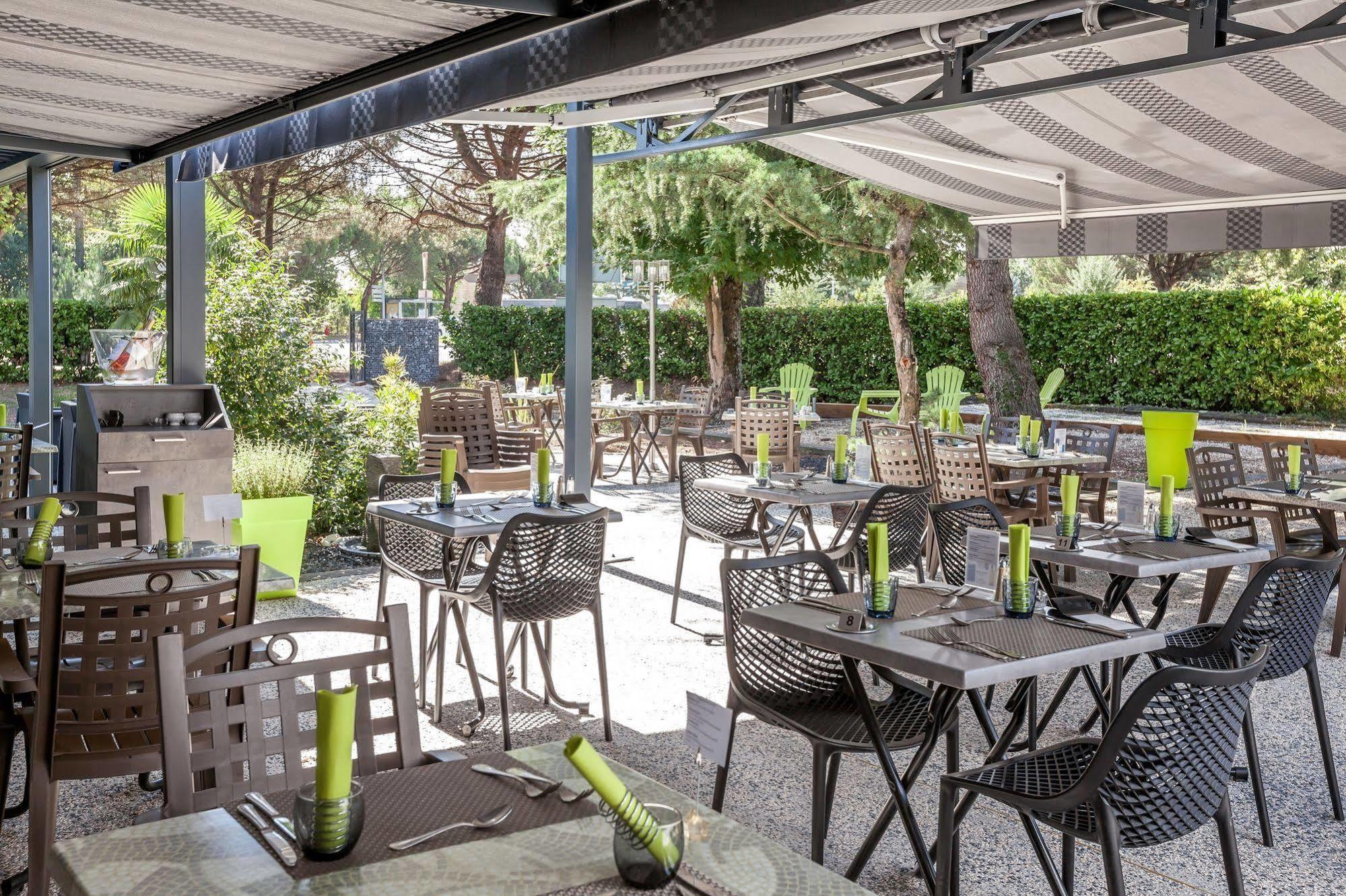 Logis Hotel Restaurant & Spa Au Comte D'Ornon Gradignan Exterior foto